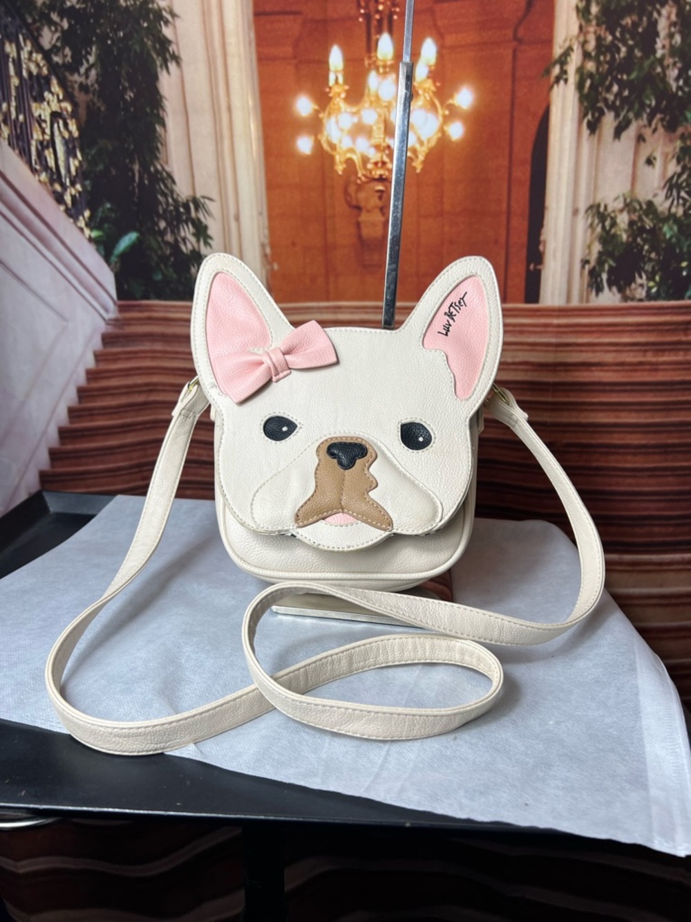 Betsey Johnson White & Pink French Bulldog Crossbody Bag 💖